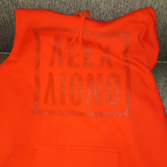 PRICE DROP🟥MEN RED HOODIE 🩸🟥 - Picture 6 of 11